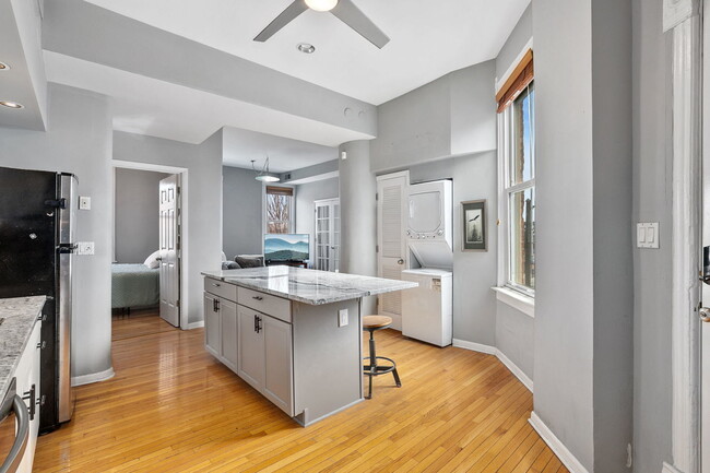 Photo - 2200 N Clybourn Ave