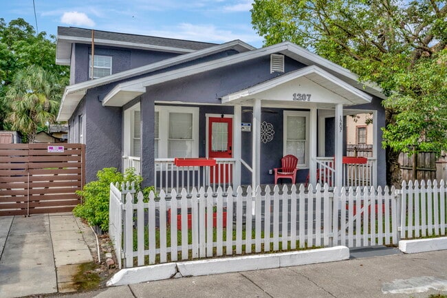 Building Photo - 1207 E 18th Ave Unit #2