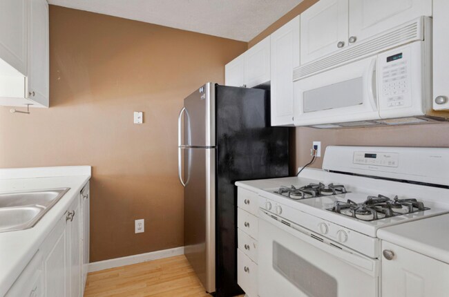 Photo - 4655 Athalia Dr