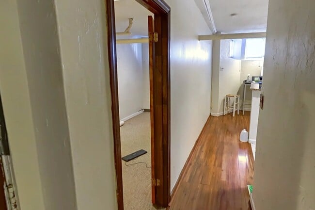 Photo - 157-137 Hemenway St