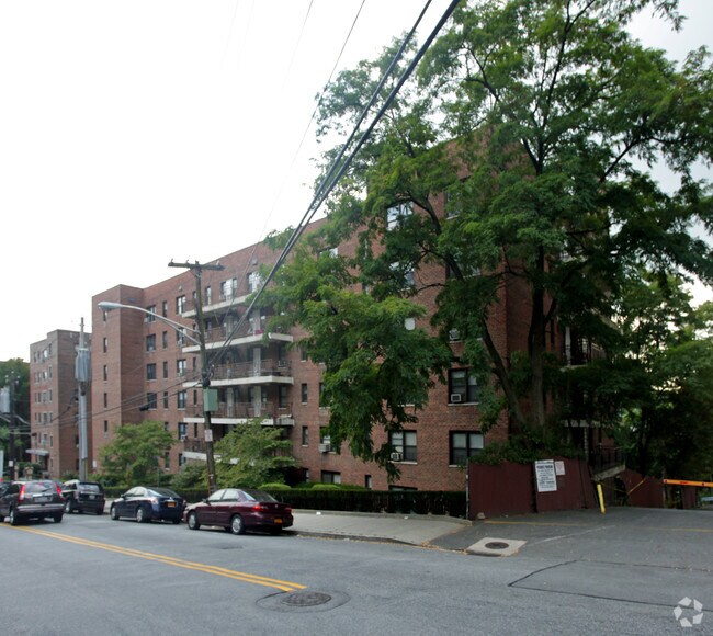 265 N Broadway - 265 N Broadway Apartments