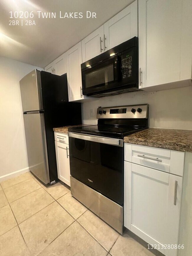 Photo - 10206 Twin Lakes Dr