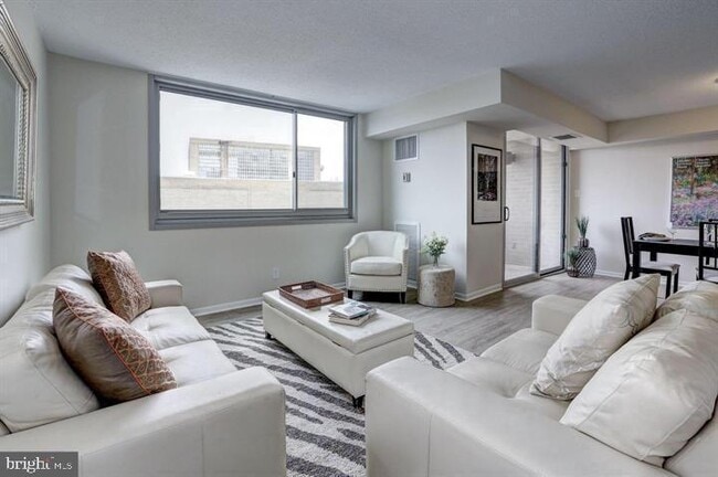 Building Photo - 4601 N Park Ave Unit 1404-D