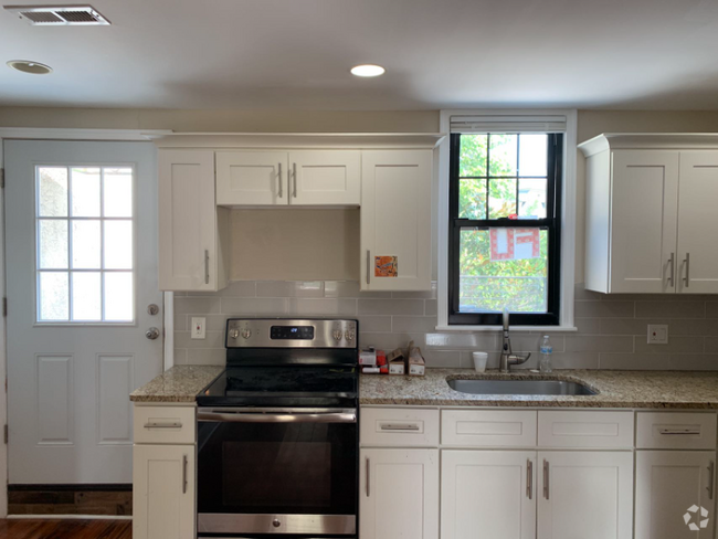 Building Photo - 3639 Lancaster Ave Unit 3F Rental
