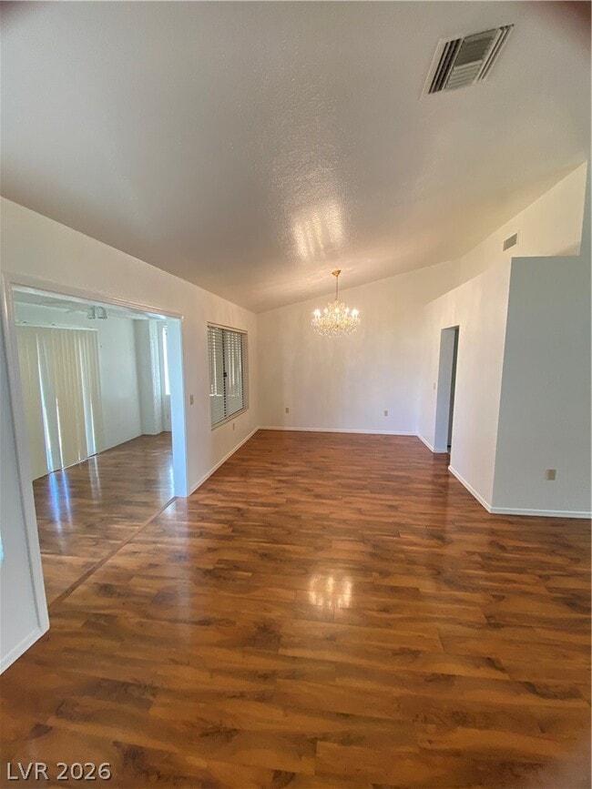 9012 Starmount Dr