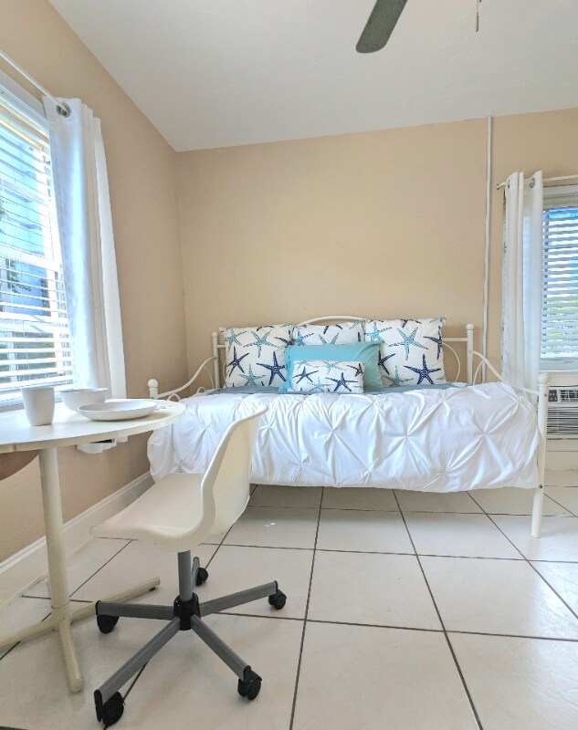 Photo - 1736 Dewey St Apartment Unit A