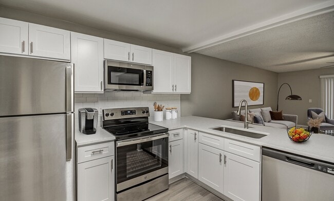 Building Photo - The Luxe at Boca Rental