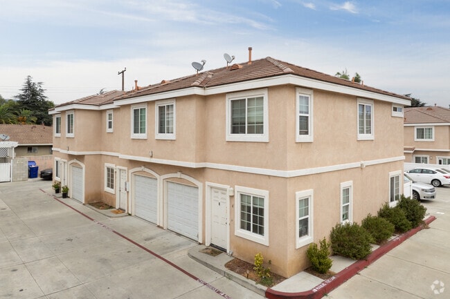 Photo - Palm Villa Park 20-East