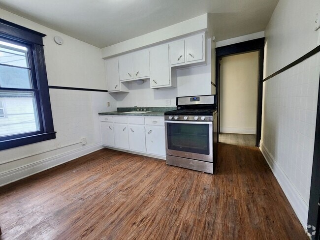Building Photo - 434-438 Emerson Street Unit 438 Emerson Street UP Rental