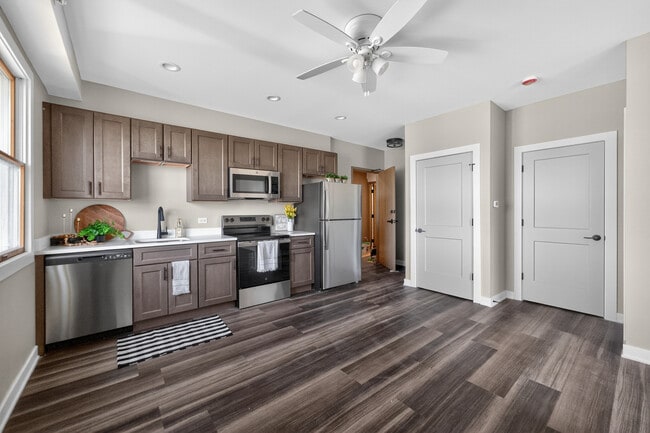 Photo - 1430 DeKalb Ave Unit B