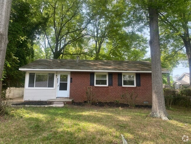 Building Photo - Quaint three bedroom, two bath all electri... Rental