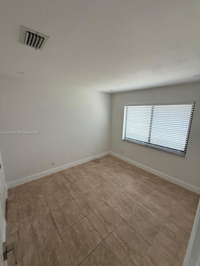 Photo - 1021 W Las Olas Blvd Unidad 3
