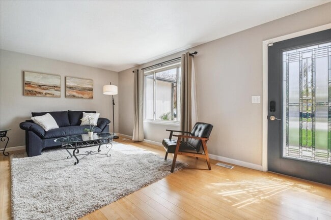 Photo - 3306 S Kittredge St