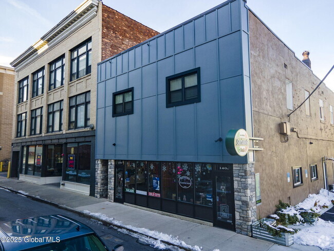 Building Photo - 140 Clinton St Unit 1 Rental