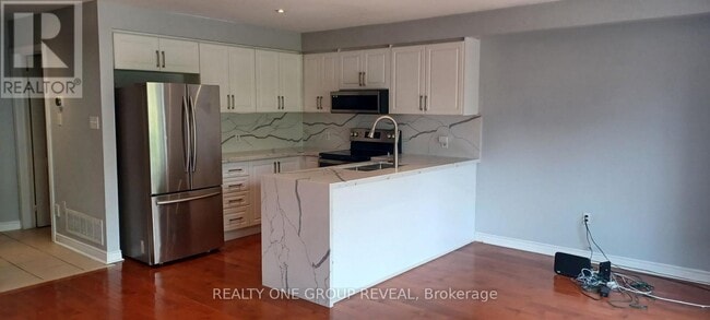 Photo - 107 Dooley Crescent