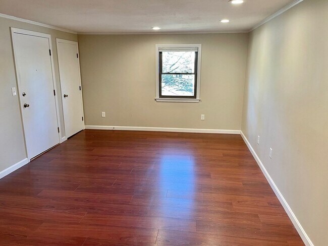 Photo - 169 Norton Ave Unidad 3