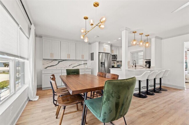 Photo - 11225 2nd St E