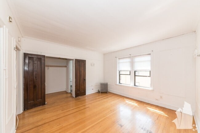 Building Photo - 1946 W Wilson Ave Unit 1P Rental