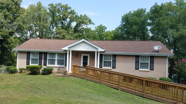 Photo - 2614 Edge O Lake Dr