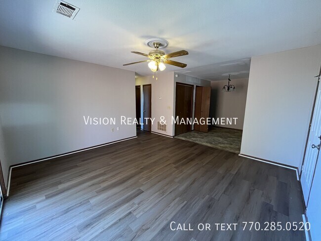 10 S Creek Rd