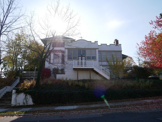 Photo - 2122 Walnut St Unit E