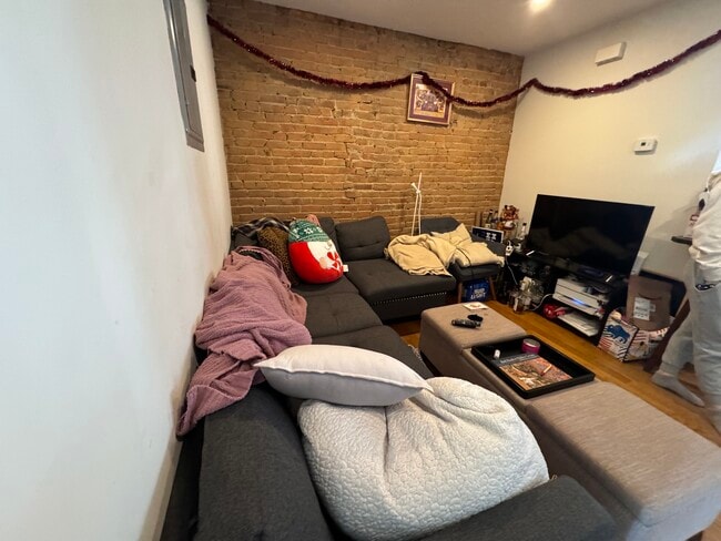 Photo - 237 Northampton St Unit 3