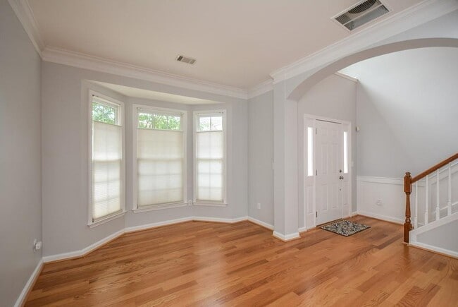 Photo - 212 Ivy Glen Cir