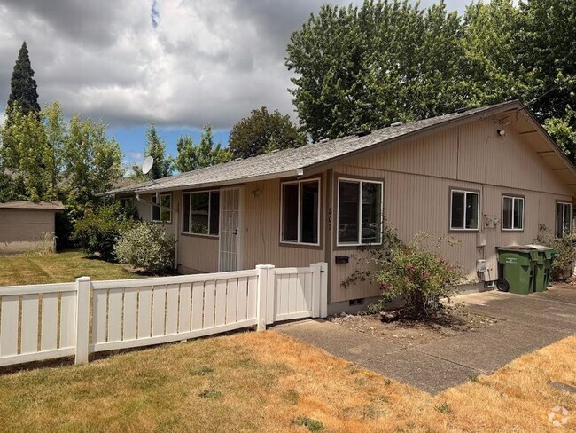 Building Photo - neur02 Unit 807 Rental