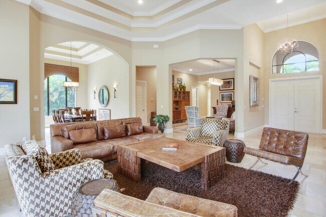 Photo - 18337 SE Old Trail Dr W