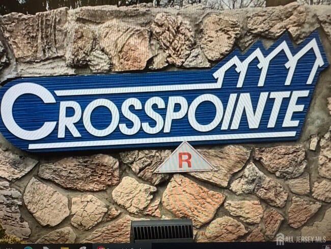 Photo - 155 Crosspointe Dr