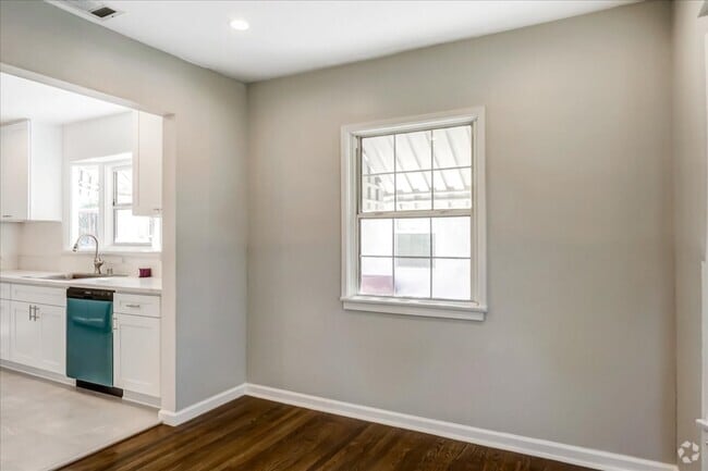Building Photo - 3140 Stockbridge Ave Rental