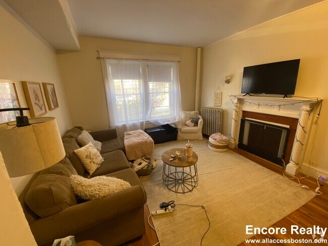Building Photo - 142 Wood Ave Unit 2 Rental