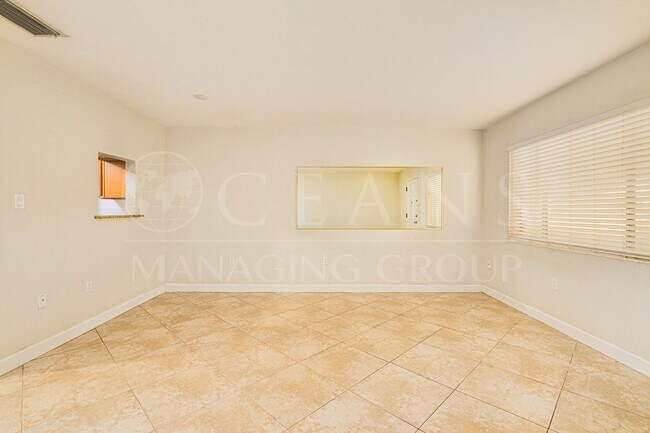 Photo - 102 S Peninsula Dr Unit 203