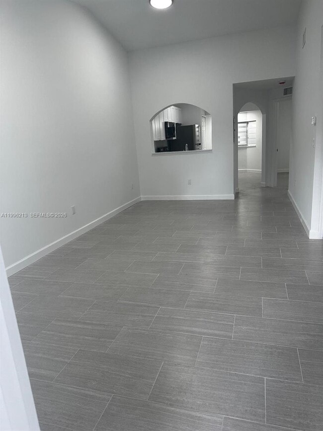 Photo - 2930 SE 12th Rd Unit 203-31