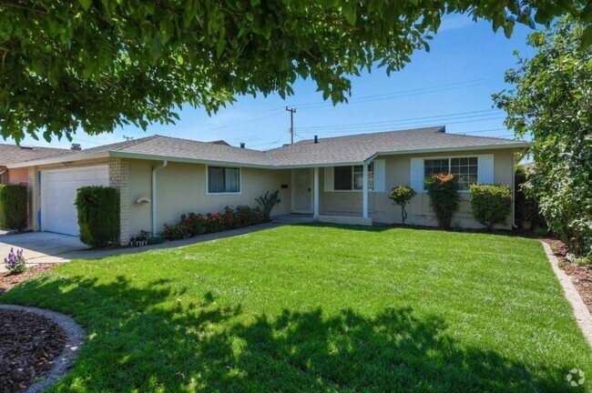 Building Photo - 35249 Lancero St Rental