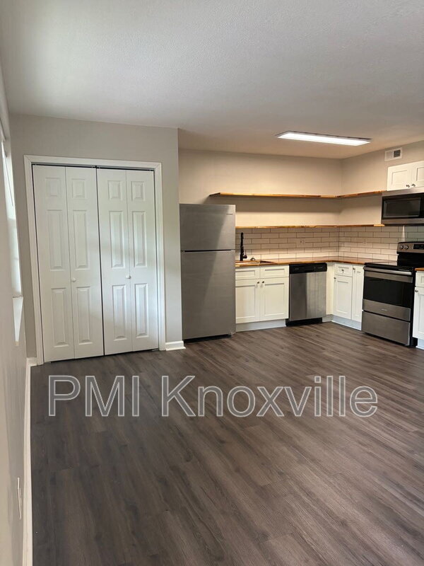 Photo - 123 Ingersoll Ave Unidad Apt 2