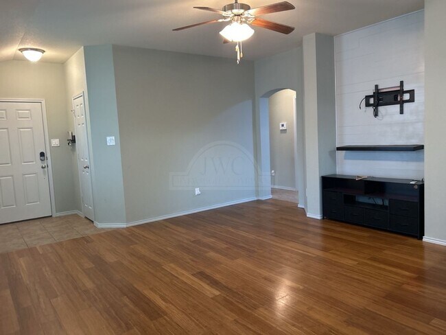 Photo - 6405 Clear Brook Dr