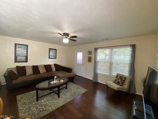 Photo - 4136 Everett St