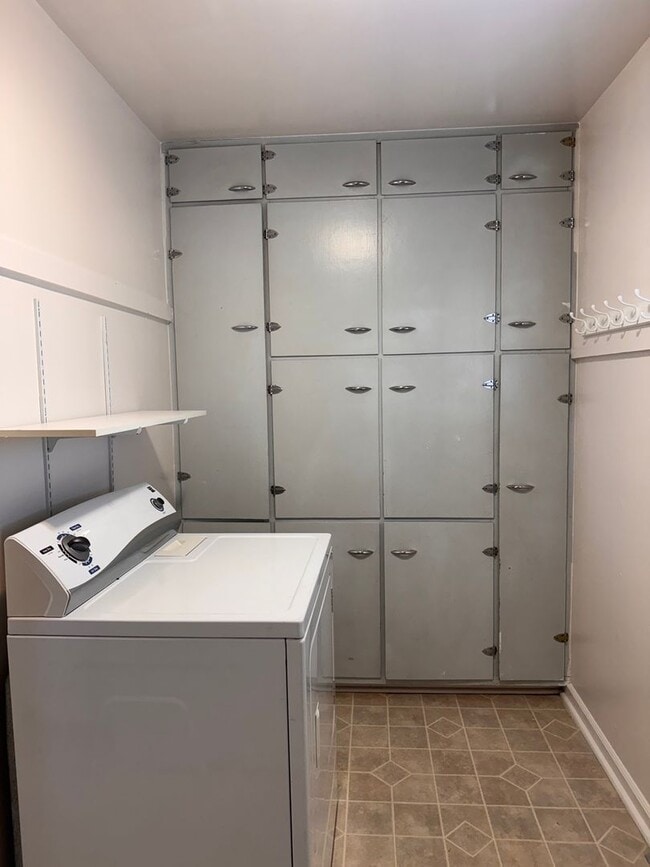 Photo - 2 Bed 1 Bath House W/A Garage for Storage!!!!!!