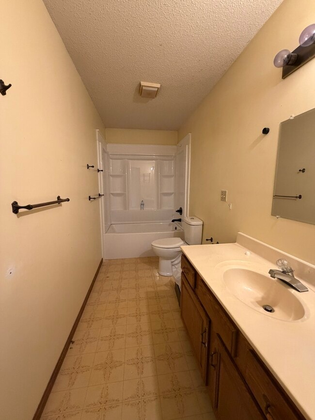 Photo - 20740 Harris Ln