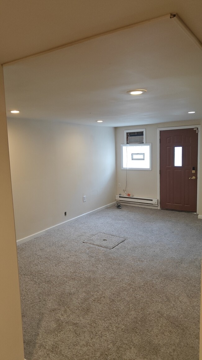 Photo - 347 W Milne St