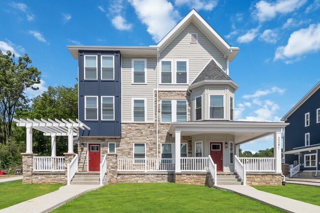 Building Photo - 89th Rising Rental