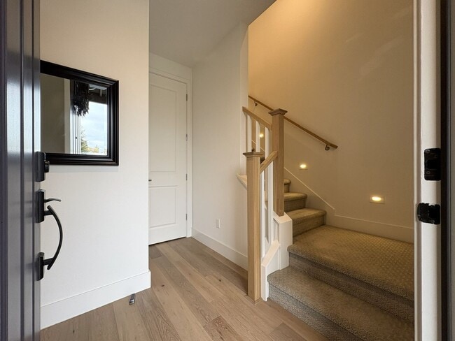 Photo - Modern 3BR/3BA Townhome in Prime Mountain View Location