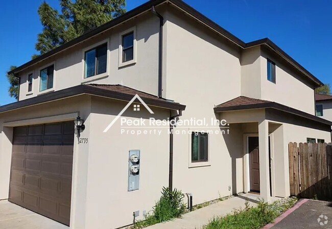 Building Photo - Updated 3Bd/2.5Ba Carmichael Duplex With 2... Rental