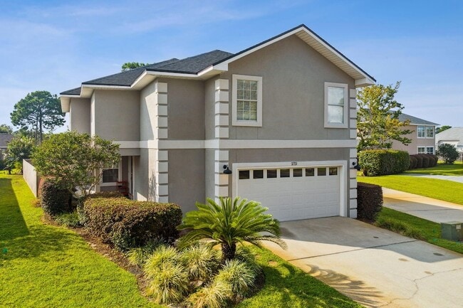 272 Chipola Cove