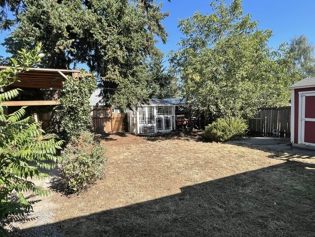 Photo - 3331 N Farragut St