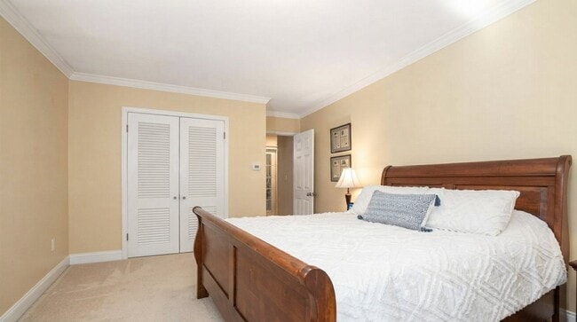 33 Newton Rd