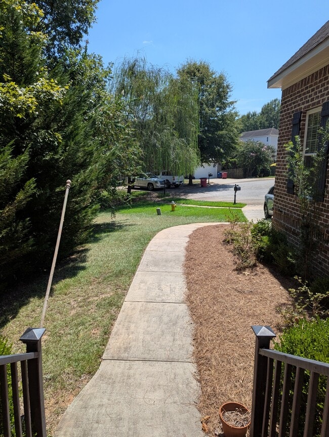 210 Arden Ln