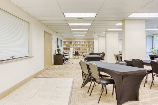 Photo - Orlando Cloisters