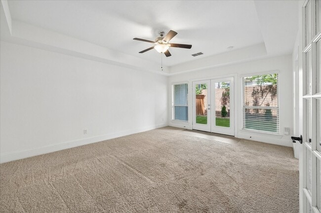 Photo - 1704 Oak Leaf Pass Dr